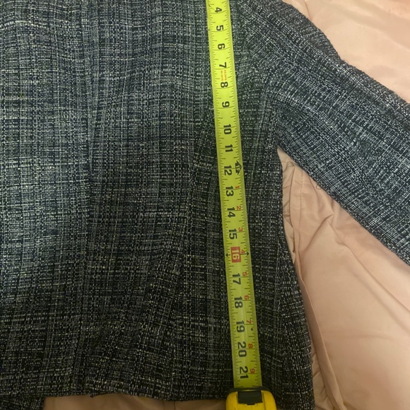 Blazer - Picture 4 of 4